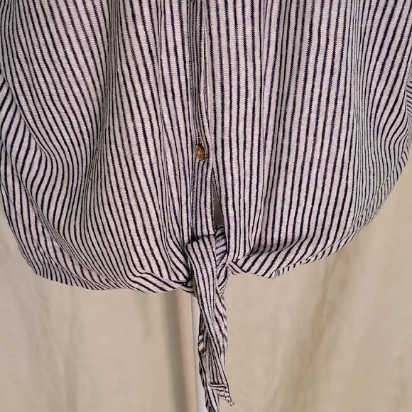 Rachel Zoe Sleeveless Linen Vertical Stripe Tie Hem Top - Blue & White - Picture 4 of 6